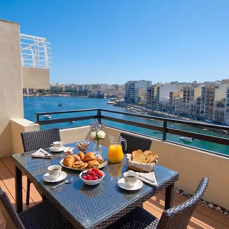 Spinola Fantastic Seafront Duplex & Penthouse *