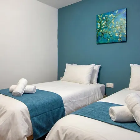 Spinola Fantastic Seafront Duplex & Penthouse * Saint Julian's