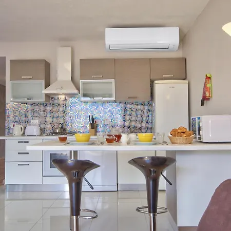 Spinola Fantastic Seafront Duplex & Penthouse 公寓 *