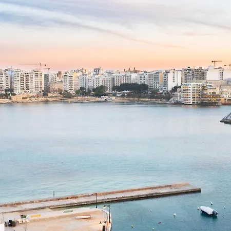 Spinola Fantastic Seafront Duplex & Penthouse * San Ġiljan