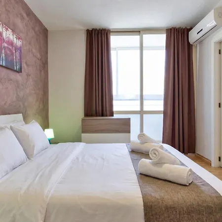 Spinola Fantastic Seafront Duplex & Penthouse 公寓 Saint Julian's