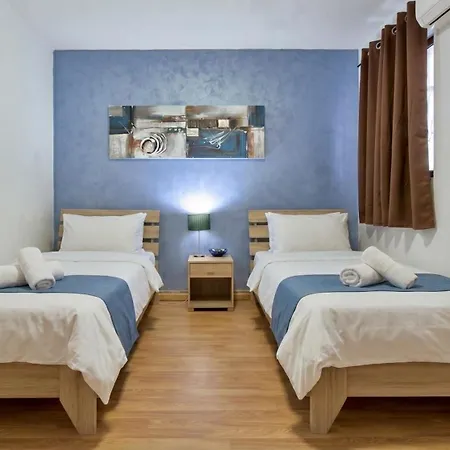 Spinola Fantastic Seafront Duplex & Penthouse